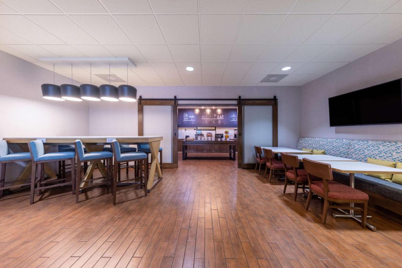 Hampton Inn Saint Robert Kültér fotó