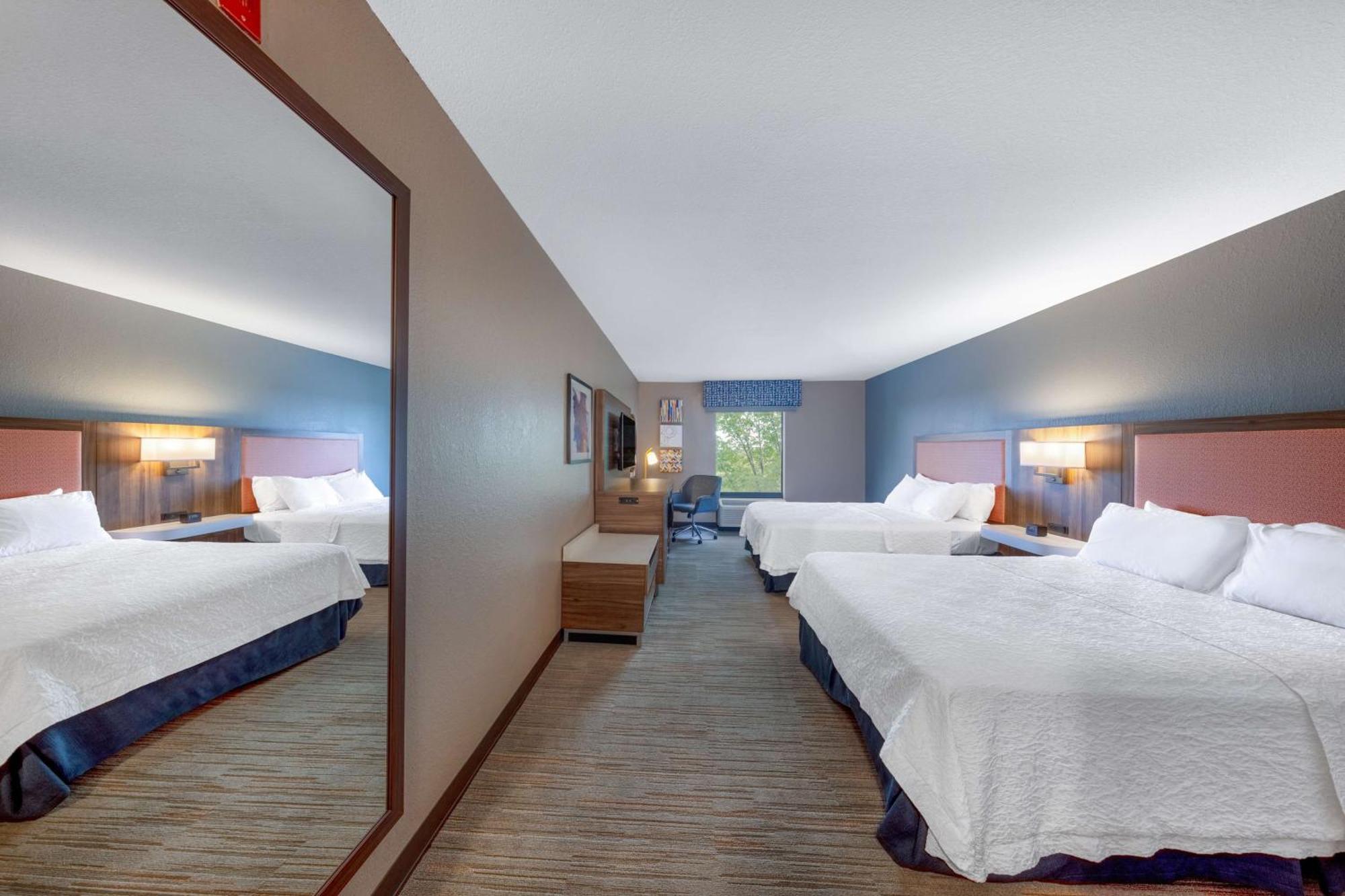 Hampton Inn Saint Robert Kültér fotó